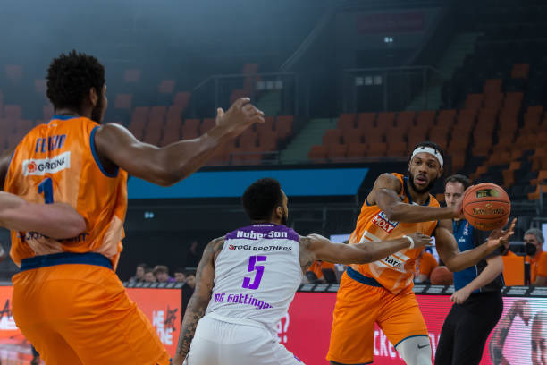 仍有差距 仍有差距