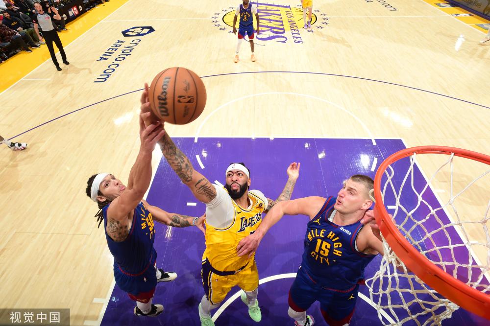 爱红黑的球 爱红黑的球