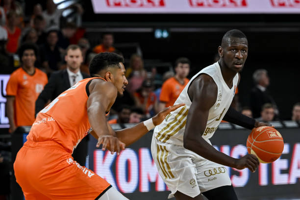 支援与中场 支援与中场